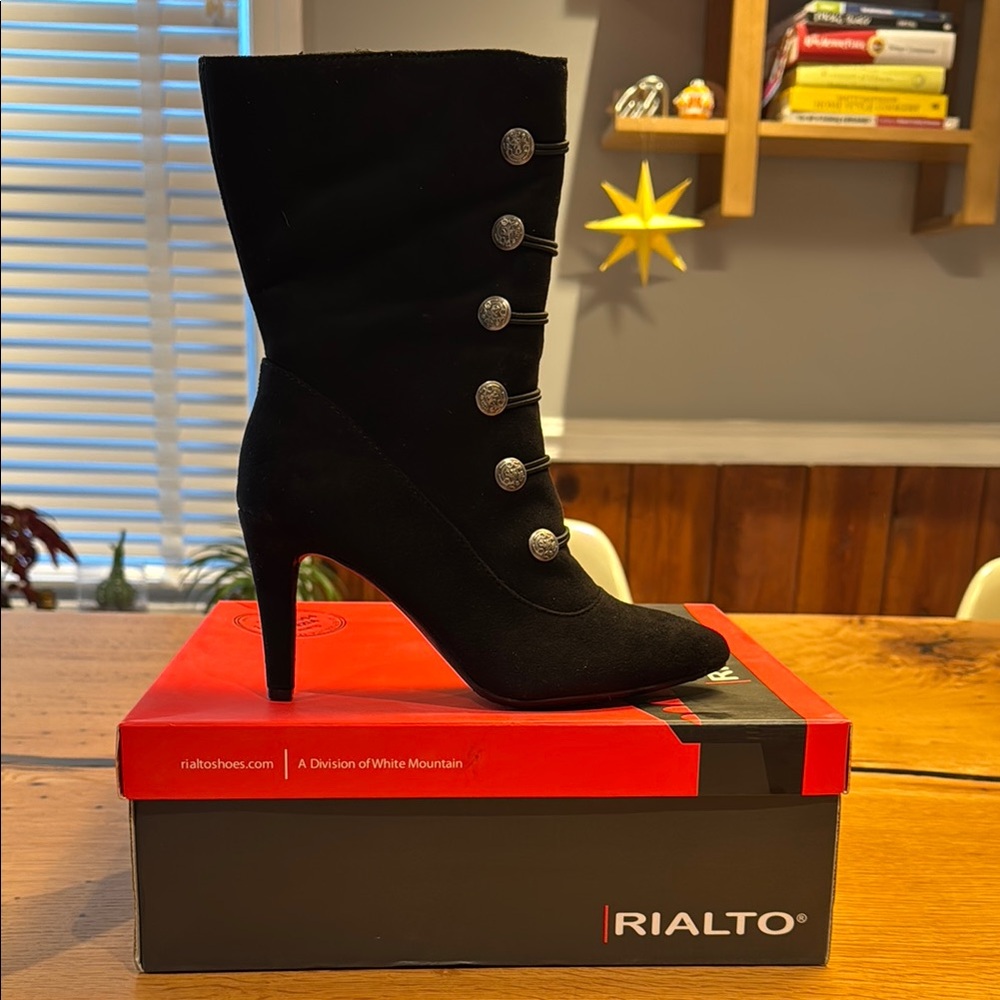 Rialto Black Heeled Boots with Stiletto Heel